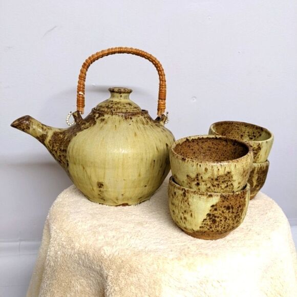 Vintage Signed/Dated 1975 Stoneware Drip Glaze Teapot with 4 Matching Cups - Picture 2 of 15